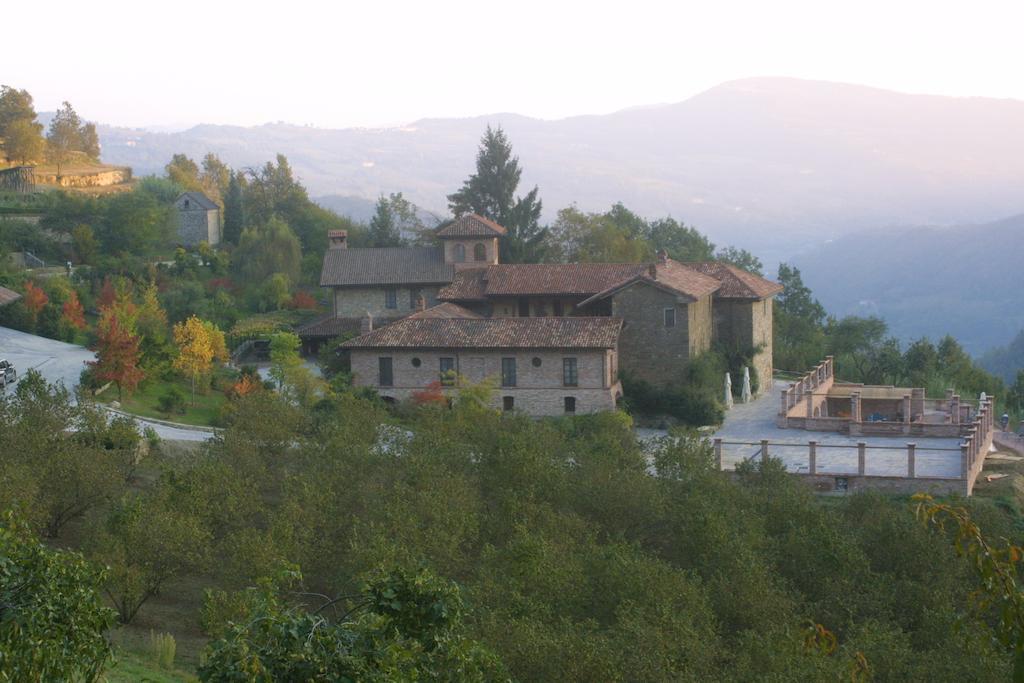 Castel Martino Villa Cortemilia Exterior photo