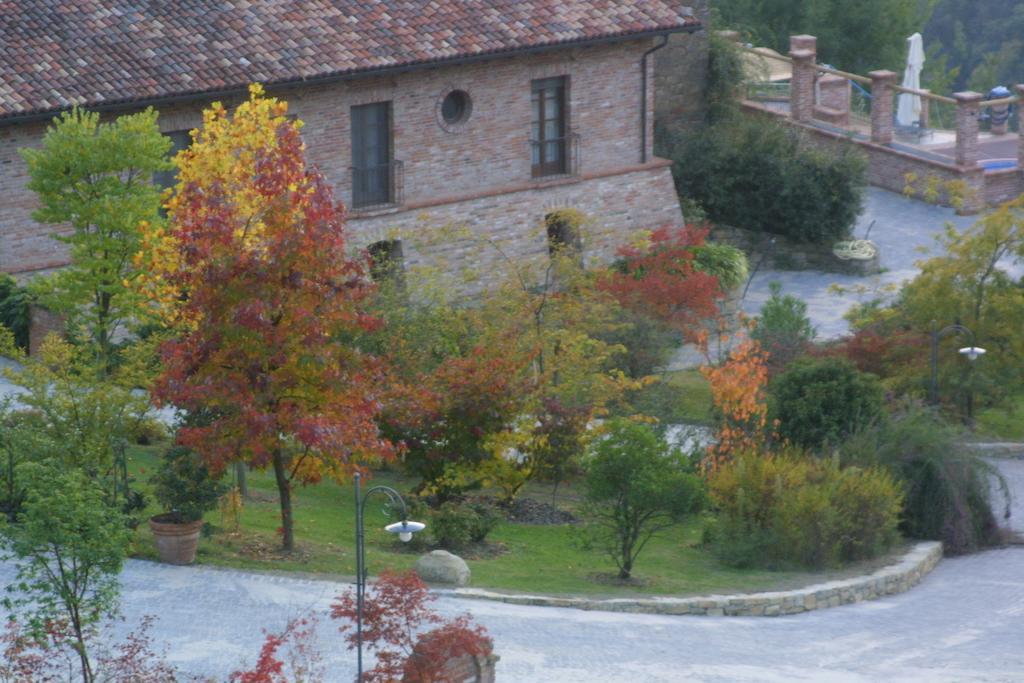 Castel Martino Villa Cortemilia Exterior photo