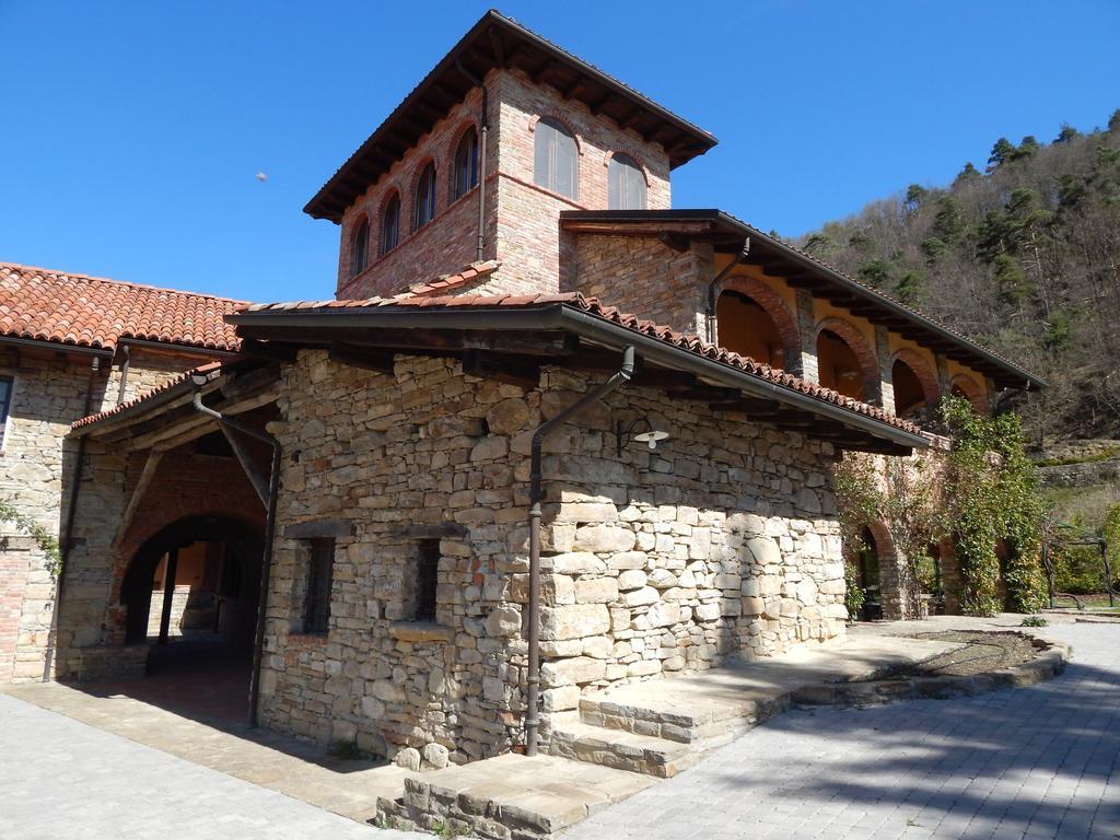 Castel Martino Villa Cortemilia Exterior photo